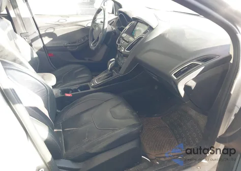 2018 Ford Focus Titanium из США, поврежденный, VIN 1FADP3J26JL288269